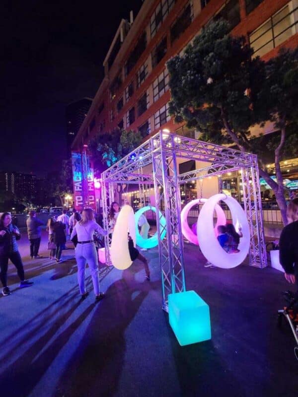 LED Swings - Image 3